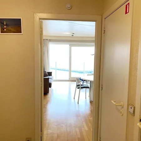 In With Stunning Sea Views, Cleaning Included Διαμέρισμα
