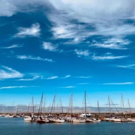 Διαμέρισμα In With Stunning Sea Views, Cleaning Included